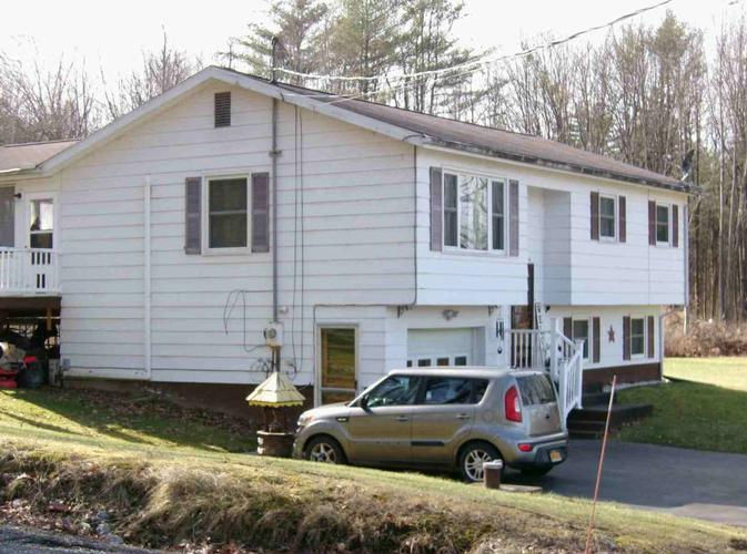 689 STEEGE HILL RD  , Corning, NY 14830 