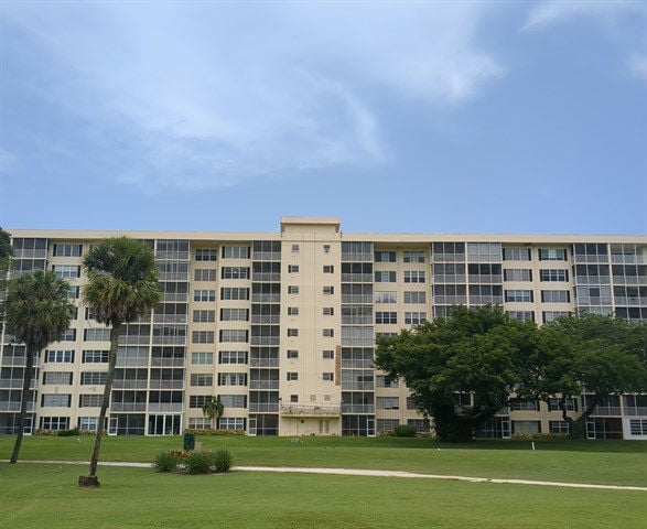 3010 N Course Dr #207 , Pompano Beach, FL 33069 