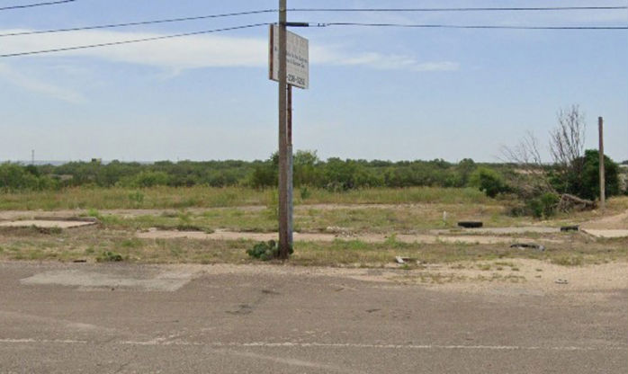 3211 W Broadway St  , Sweetwater, TX 79556 
