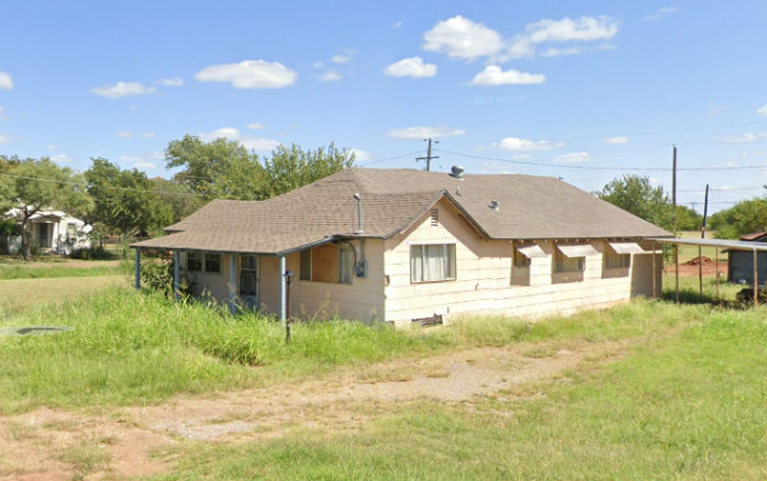 518 North Wilbarger Street  , Electra, TX 76360 