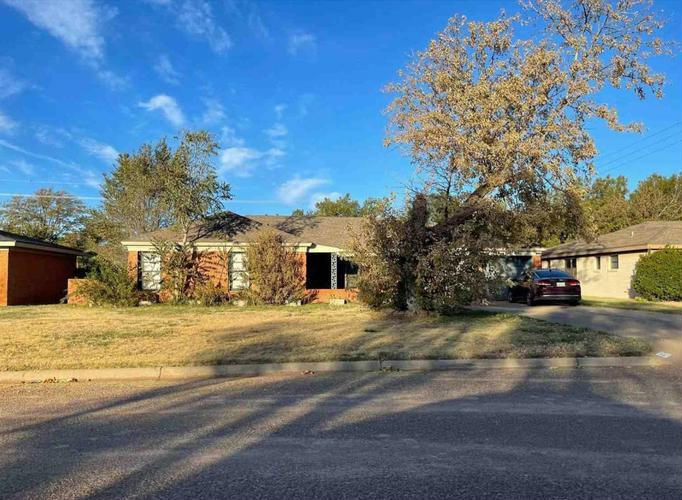 1603 DALLAS ST  , Plainview, TX 79072 