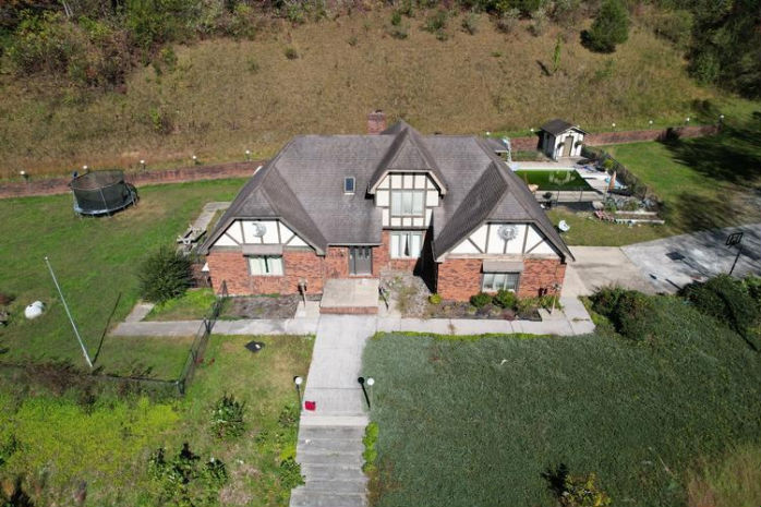 105 ROSE MOUNTAIN  , Oceana, WV 24870 
