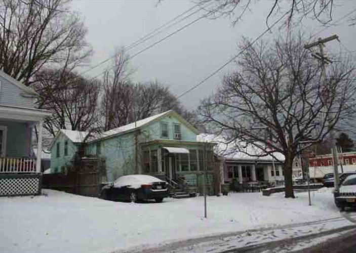 180 E 9TH ST  , Oswego, NY 13126 