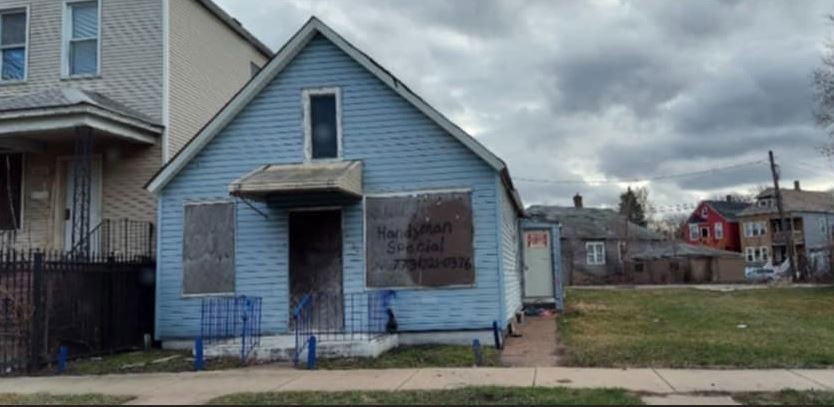 8430 S Baltimore Ave , Chicago, IL 60617 