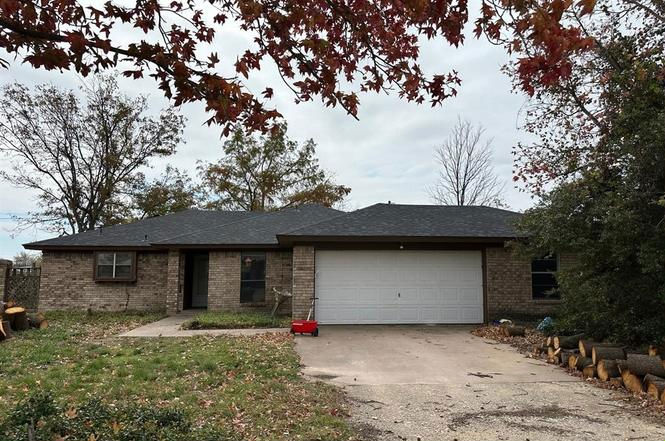 101 Yucca Dr , Clyde, TX 79510 