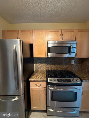 240 MStreet SW Apt E715 , Washington, DC 20024 