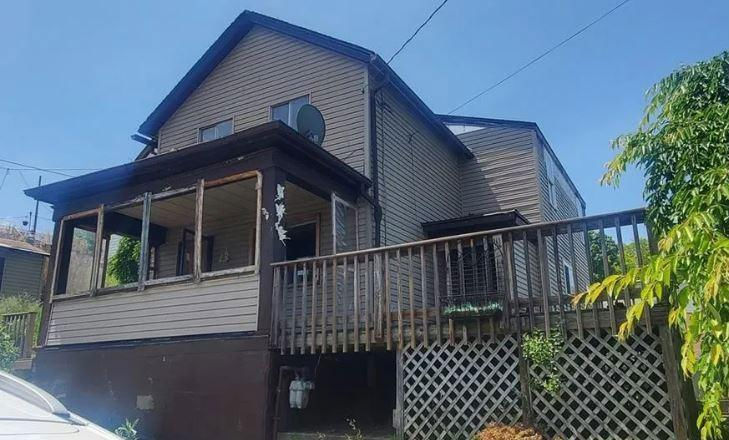 816 HAWTHORNE STREET  , Vandergrift, PA 15690 