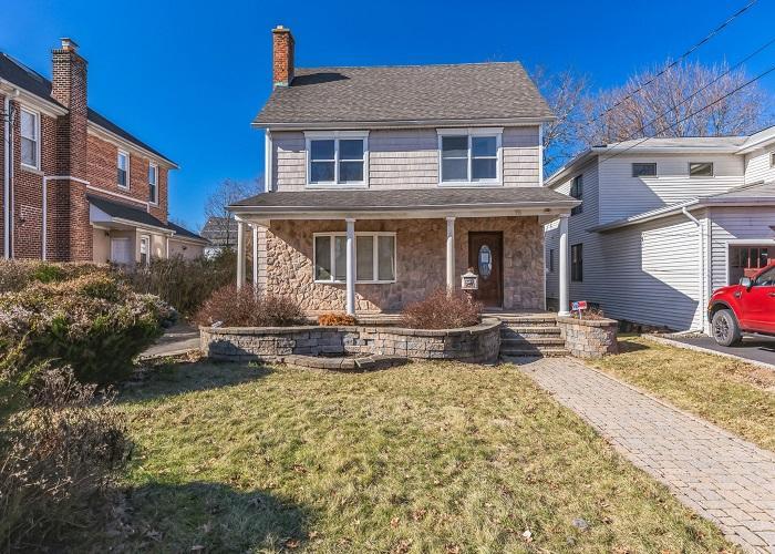 Locust Pl, Manhasset, NY 11030 #1