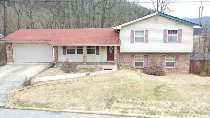 124 LAKEVIEW CIR  , Pikeville, KY 41501 