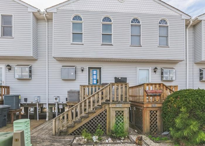 Channel Ln, Chincoteague Island, VA 23336 #1