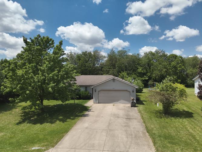Vicky Ln, Warsaw, IN 46582 #1
