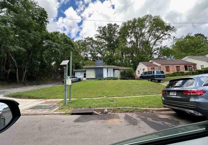 1724 4TH CT W  , Birmingham, AL 35208 