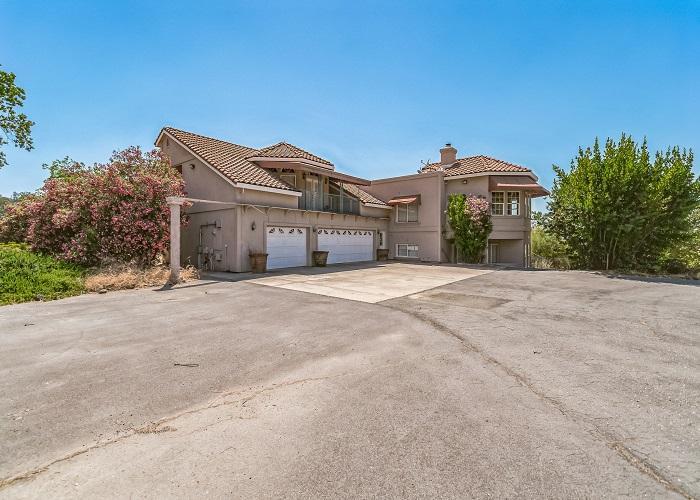 Holman Mountain Rd, Jamestown, CA 95327