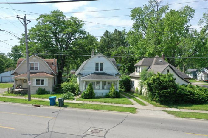2306  LAFAYETTE ST  , Waterloo, IA 50703 