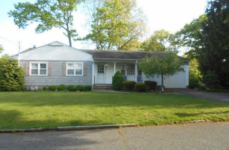 56 2ND ST  , Ronkonkoma, NY 11779 
