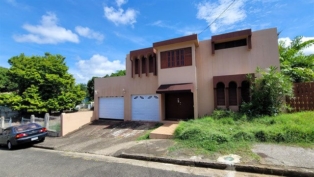 71 Cecilia Dominguez St , Guayama, PR 00784 