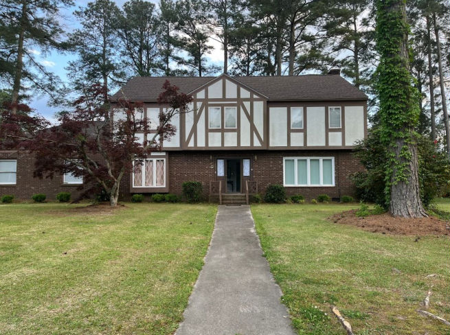 1800 Windsor Rd , Kinston, NC 28504 
