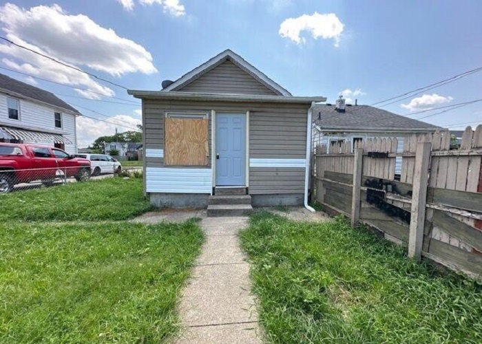 Campbell Ave, Hamilton, OH 45011