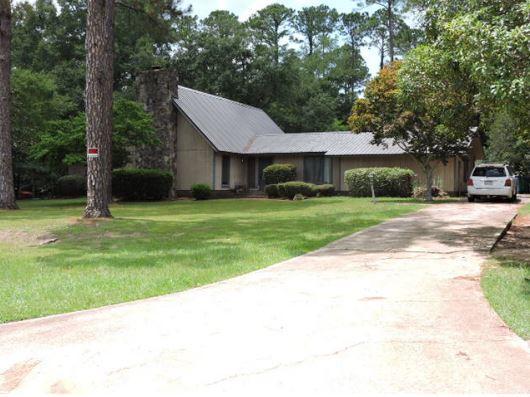 Alberson Dr, Albany, GA 31721