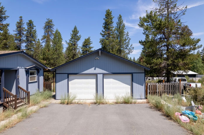 16032 DYKE RD  , La Pine, OR 97739 