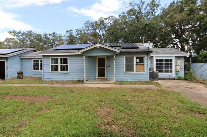 848 Nursery Road  , Clute, TX 77531 