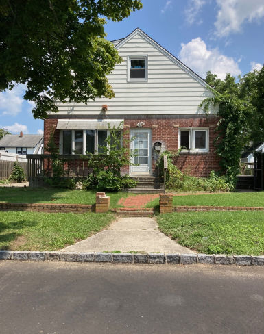 180 N 7th St  , Lindenhurst, NY 11757 