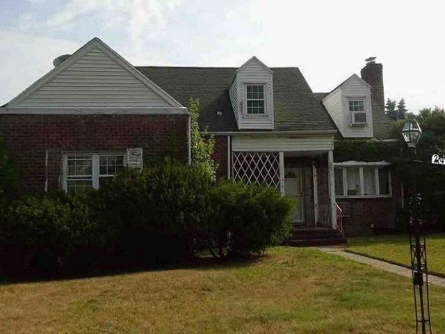 Franklin Ave, Malverne, NY 11565
