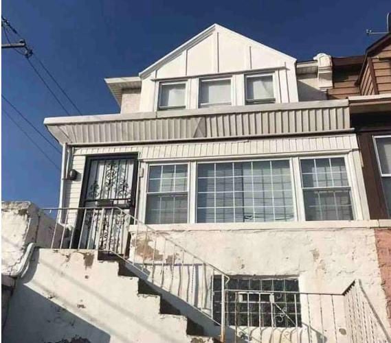 5700 N MARVINE ST  , Philadelphia, PA 19141 