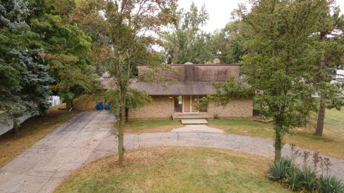 11400 CHICAGO RD  , Warren, MI 48093 