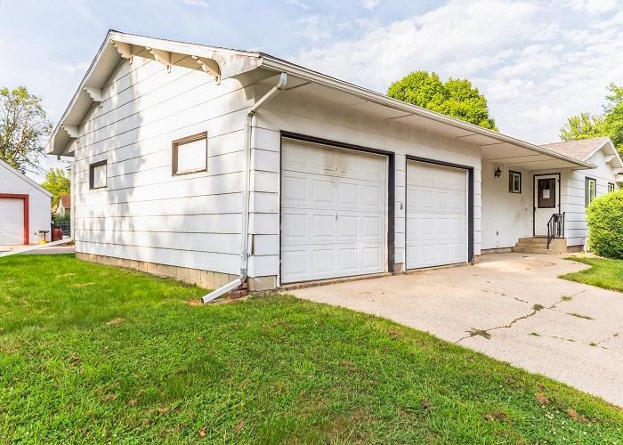 3rd Ave, Sleepy Eye, MN 56085 #1