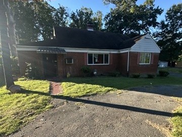 Barnaby Ln, Oxon Hill, MD 20745