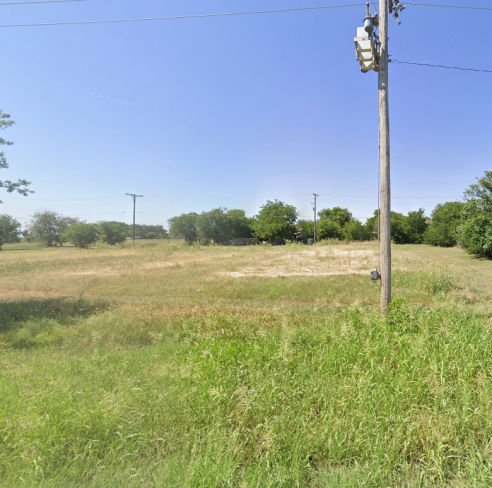 312 E Railroad Ave  , Electra, TX 76360 