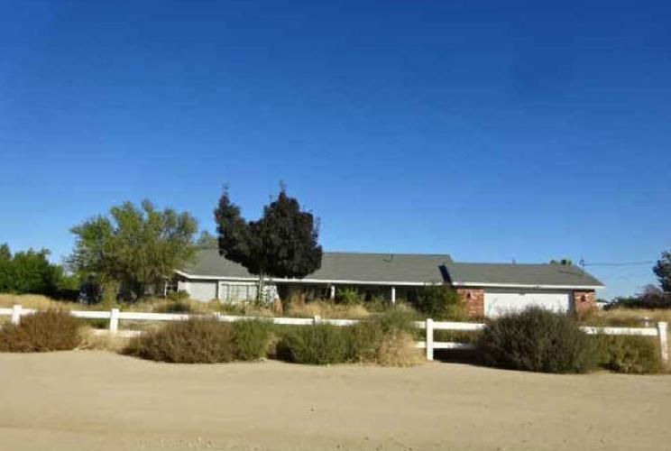 2125 W AVE N8  , Palmdale, CA 93551 