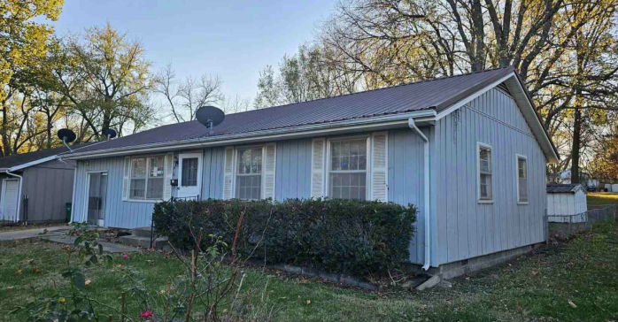 106 S Olive Street , Butler, MO 64730 