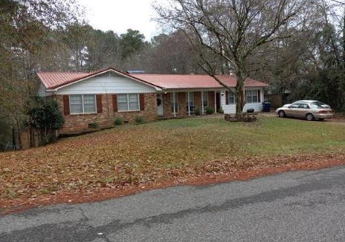 Dove Creek Ave, Northport, AL 35473