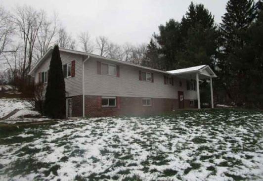 Hamilton Ln, New Galilee, PA 16141