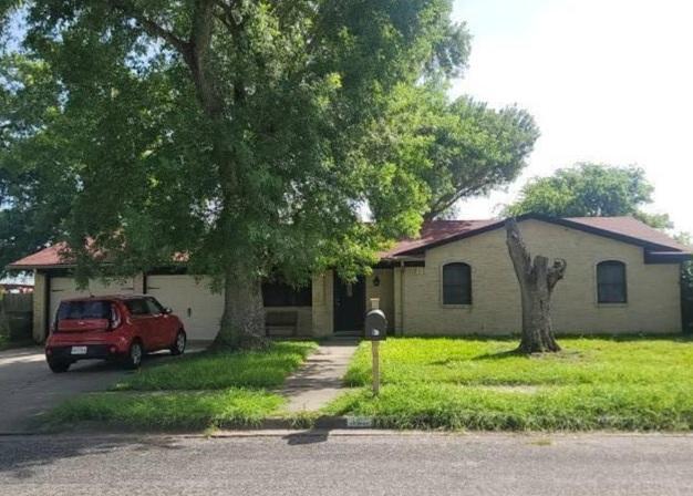 Westwood St, Victoria, TX 77901