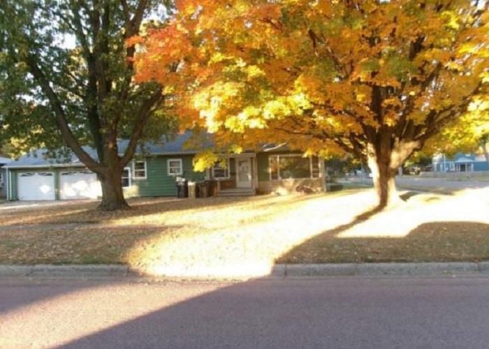 1515 3RD AVE E  , Spencer, IA 51301 