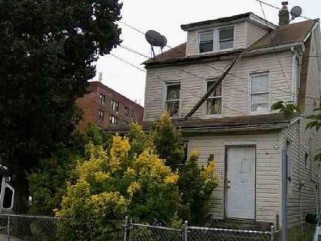 108 -50 171ST PL  , Jamaica, NY 11433 