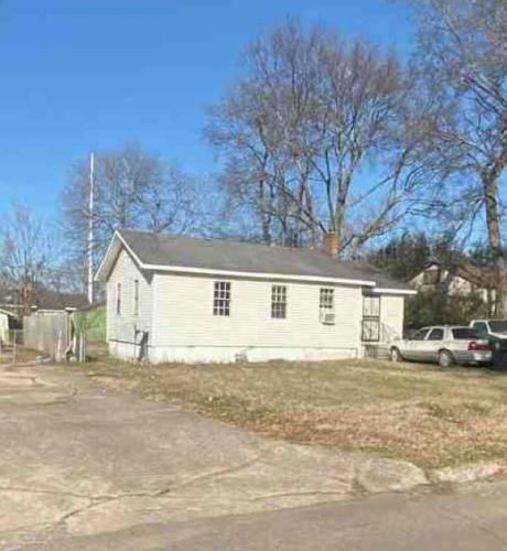 2028 LEE TER SW  , Birmingham, AL 35211 