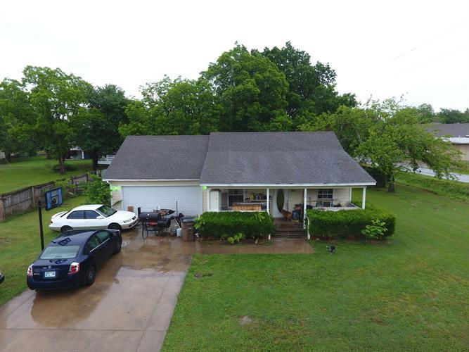 405 S MONROE AVE  , Wagoner, OK 74467 