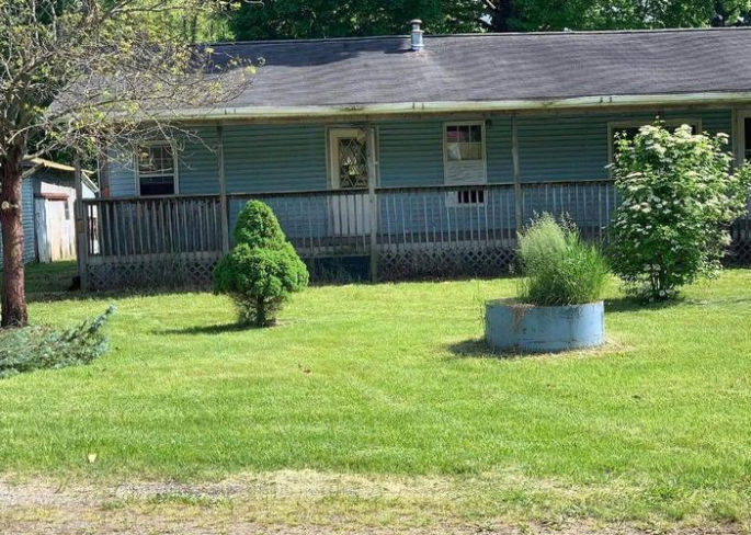 7850 EAST 325 NORTH  , Howe, IN 46746 