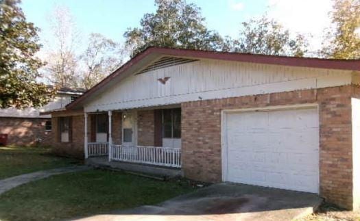 1306 E SYCAMORE RD  , Picayune, MS 39466 