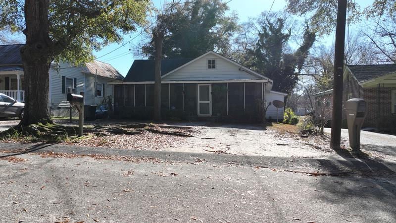 2618 ORANGEBURG ST  , Columbia, SC 29204 