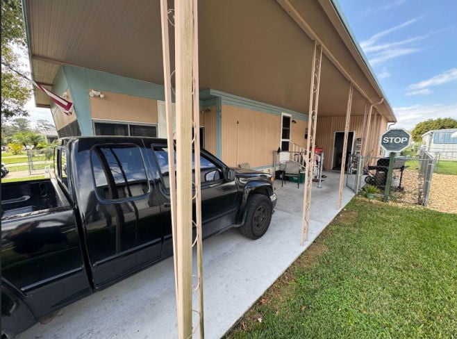 146 Moss Dr , Debary, FL 32713 