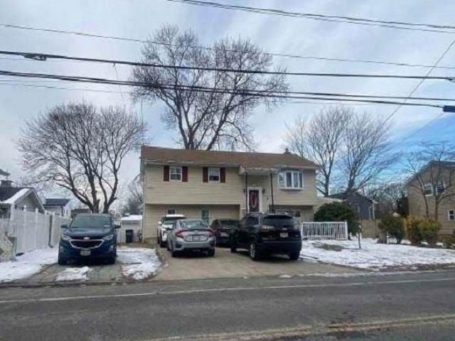 202 BROADWAY  , Brentwood, NY 11717 