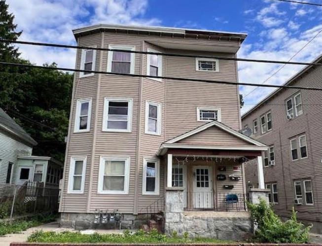 25 ARNOLD ST  , Methuen, MA 01844 