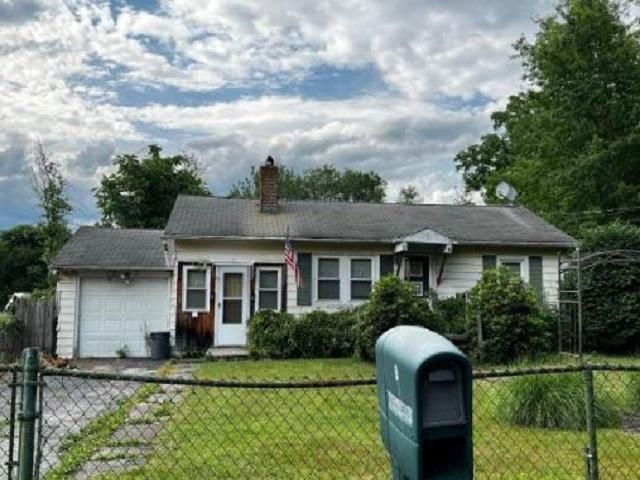 8 GARY DR  , Hyde Park, NY 12538 