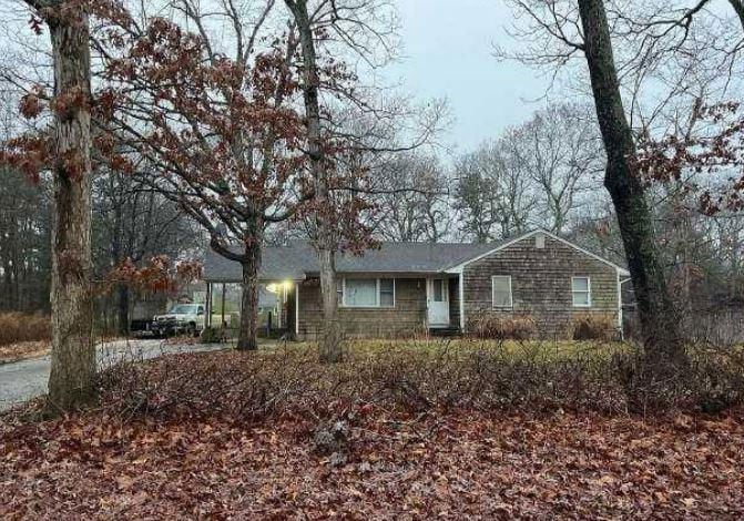 12 CAROLINE ST  , Medford, NY 11763 