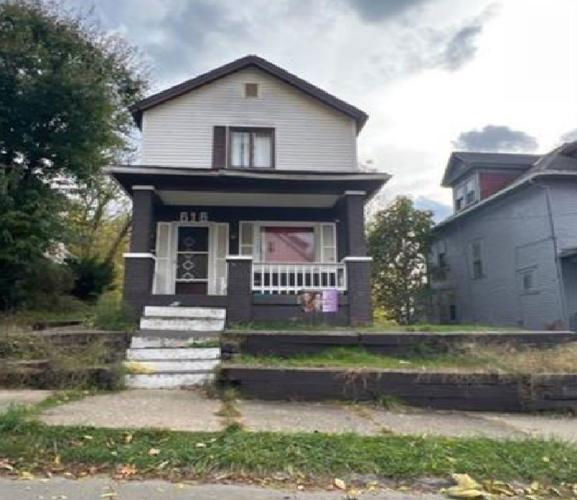 616 E REYNOLDS  , New Castle, PA 16101 